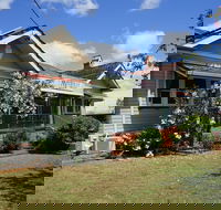 Melville House - Dalby Accommodation