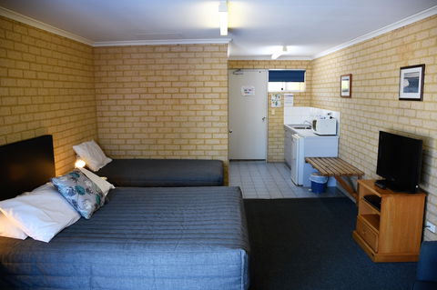 Kalbarri Seafront Villas - Dalby Accommodation 5