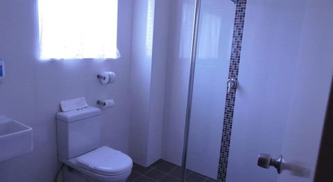 Acacia Snowy Motel - Dalby Accommodation 5