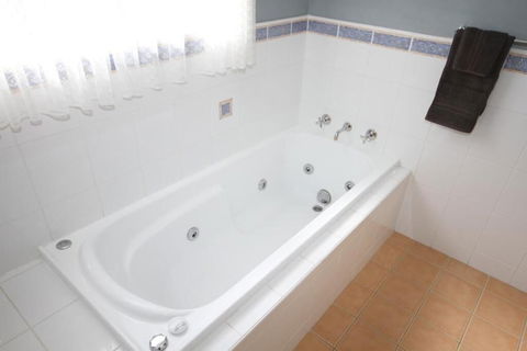 Acacia Snowy Motel - Dalby Accommodation 6