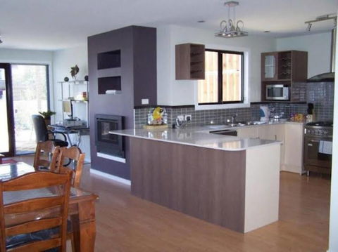 Oakley Place Townhouse - Dalby Accommodation 0