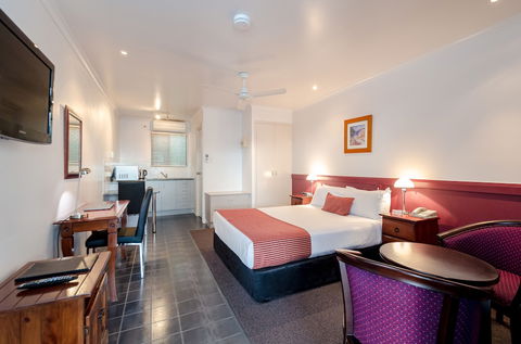 Central Studio Accommodation - Dalby Accommodation 1