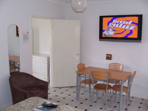 Clearwater Motel Apartments - Dalby Accommodation 4
