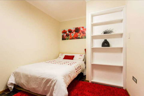 Adriennes Country Retreat - Dalby Accommodation 7