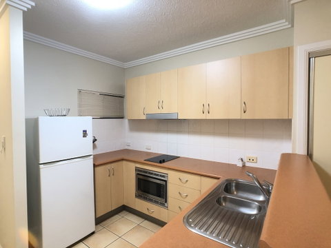 City Plaza Apartments - Dalby Accommodation 5