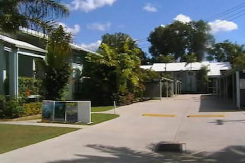 Coral Reef Apartments - Dalby Accommodation 1