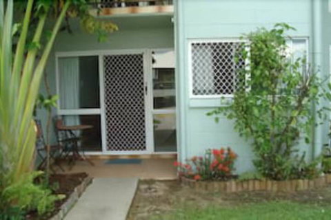 Coral Reef Apartments - Dalby Accommodation 2