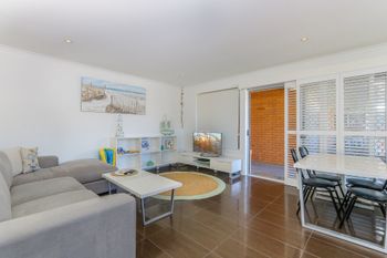10 / 39 Kingscliff Street - Dalby Accommodation 3