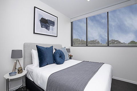 CANBERRA CHIC-Hosted By L'Abode - Dalby Accommodation 5