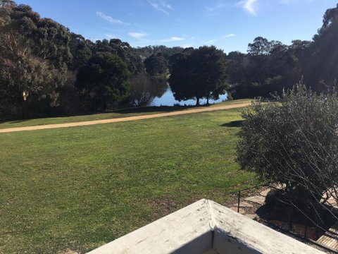 Lakeside Conti Villas - Dalby Accommodation 2