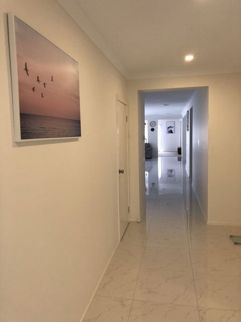 Apple House Upper Point Cook - Dalby Accommodation 0