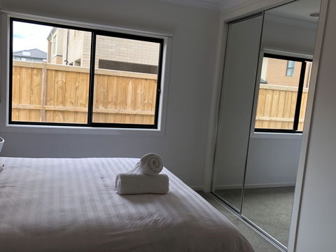 Apple House Upper Point Cook - Dalby Accommodation 2