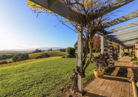 GRACEDALE HILLS HOMESTEAD - Dalby Accommodation 0