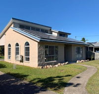 11 Anchovy Street Tin Can Bay Summer Haven coastal retreat - Dalby Accommodation