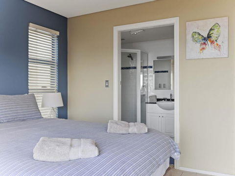 Aqua Shores Award Winning Apartment - Dalby Accommodation 3