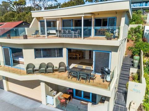 Aqua Shores Award Winning Apartment - Dalby Accommodation 2