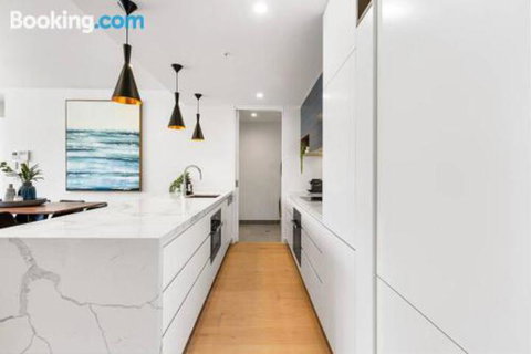 Luxe 101 At Martha Cove Waterfront Luxury On The Marina Walk To Beach - Dalby Accommodation 1
