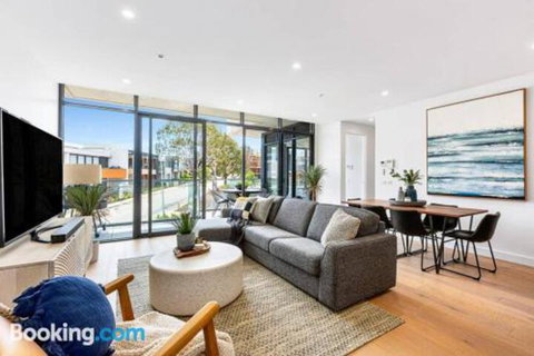 Luxe 101 At Martha Cove Waterfront Luxury On The Marina Walk To Beach - Dalby Accommodation 5