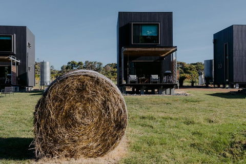 Barn Hives Yallingup - Dalby Accommodation 2