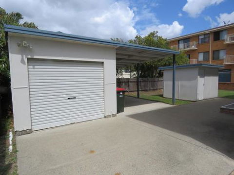 Cabenay 3 VIEWS ACROSS THE PARK - Dalby Accommodation 6