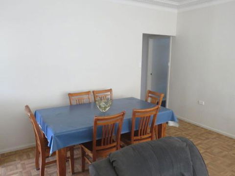 Cabenay 3 VIEWS ACROSS THE PARK - Dalby Accommodation 2