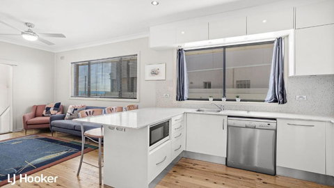 Yacaaba Beautiful Waterfront Location - Dalby Accommodation 6