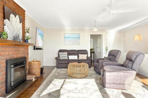 TASSIE SEASIDE SERENITY LAbode Accommodation - Dalby Accommodation 6