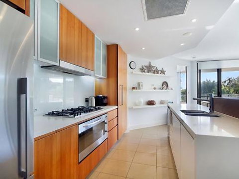 COTTON BEACH 94 MID FLOOR PENTHOUSE - Dalby Accommodation 1