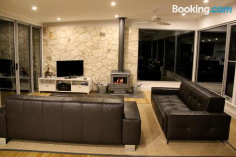 DEstrees Bay Beach House - Dalby Accommodation 2