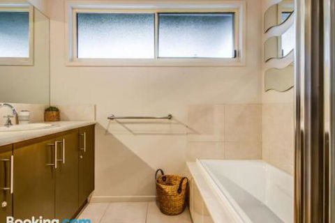 At The Beach - Dalby Accommodation 4