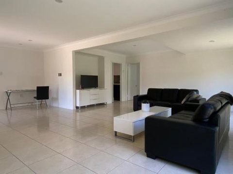 Townsville Wistaria Spacious Home - Dalby Accommodation 4