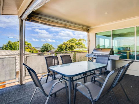 Cuttriss By The Beach - Dalby Accommodation 6