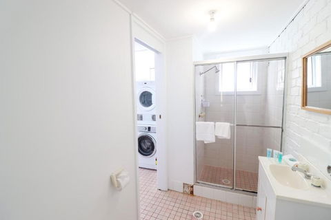 Oceanview BeachHouse - Dalby Accommodation 3