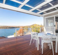 Home on the Water 21 Evans St. Lake Conjola - Dalby Accommodation