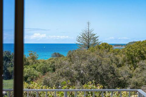 Ocean View 3 Bedroom Apartment - Dalby Accommodation 1