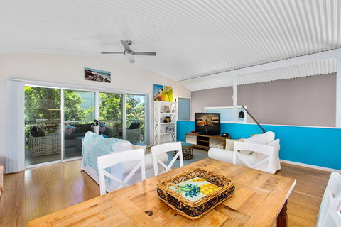 Casuarina Beach Shacks 10 - Dalby Accommodation 5