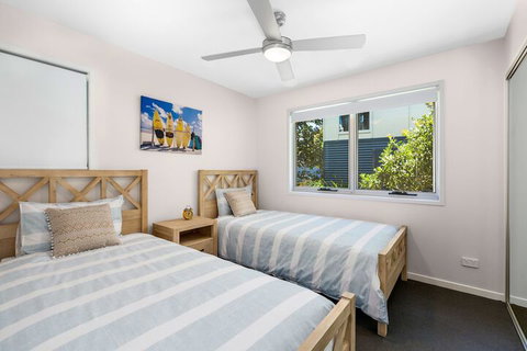 Casuarina Beach Shacks 10 - Dalby Accommodation 6