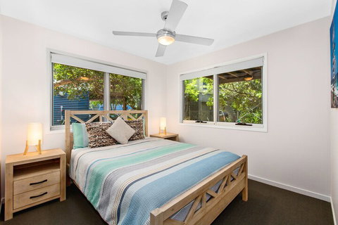 Casuarina Beach Shacks 10 - Dalby Accommodation 3