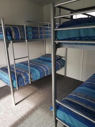 Huon Flash Packers - Dalby Accommodation 2