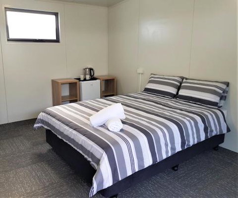 Huon Flash Packers - Dalby Accommodation 6