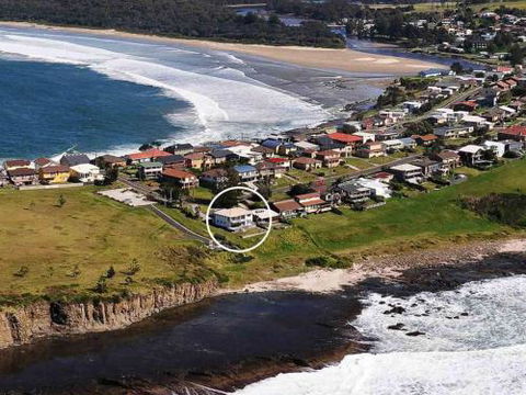 PENZANCE Gerroa Beachfront To Shelley Beach & 4pm Check Out Sundays - Dalby Accommodation 6