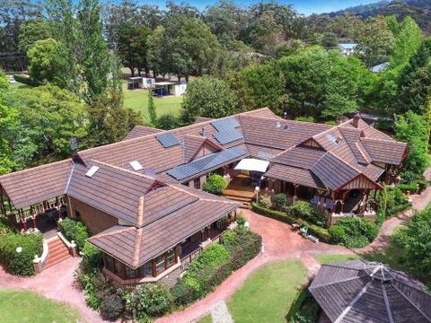 THE ELMS Berry Berry & Surrounds 4pm Check Out Sundays - Dalby Accommodation 4