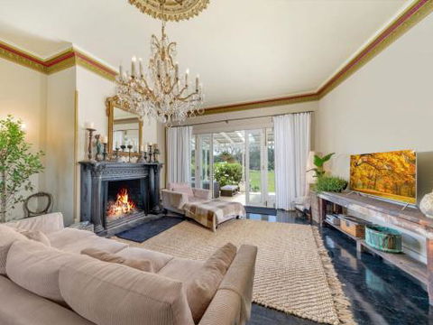 Wembley House Southern Highlands With 4pm Check Out Sunday - Dalby Accommodation 5