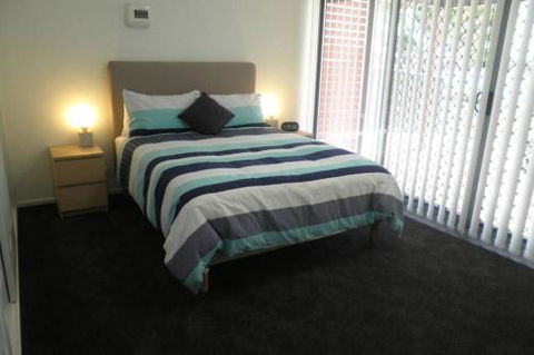 Almonta Apartments On The Water Front - Dalby Accommodation 3