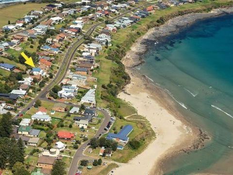VIEWTOPIA Gerroa 4pm Check Out Sundays - Dalby Accommodation 1
