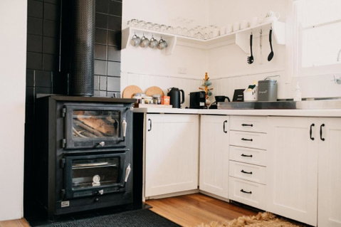 The Cottage Bondonga - Dalby Accommodation 3