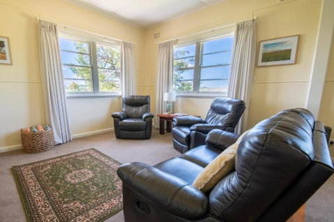 The Cottage Bondonga - Dalby Accommodation 4