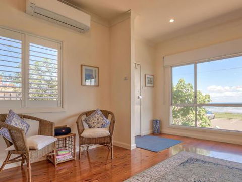 FRESHWATER Gerroa 4pm Check Out Sundays - Dalby Accommodation 6