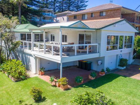 FRESHWATER Gerroa 4pm Check Out Sundays - Dalby Accommodation 1