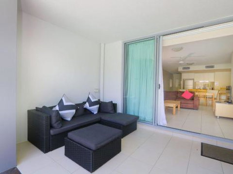 Deluxe Swim Up Drift North 3 - Dalby Accommodation 4